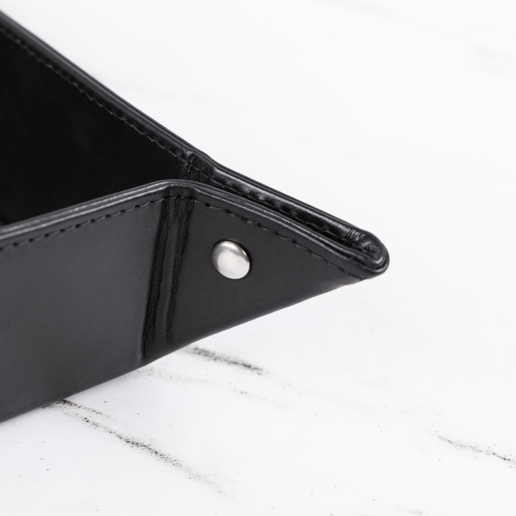 Der Organizer – Rustikales Schwarz