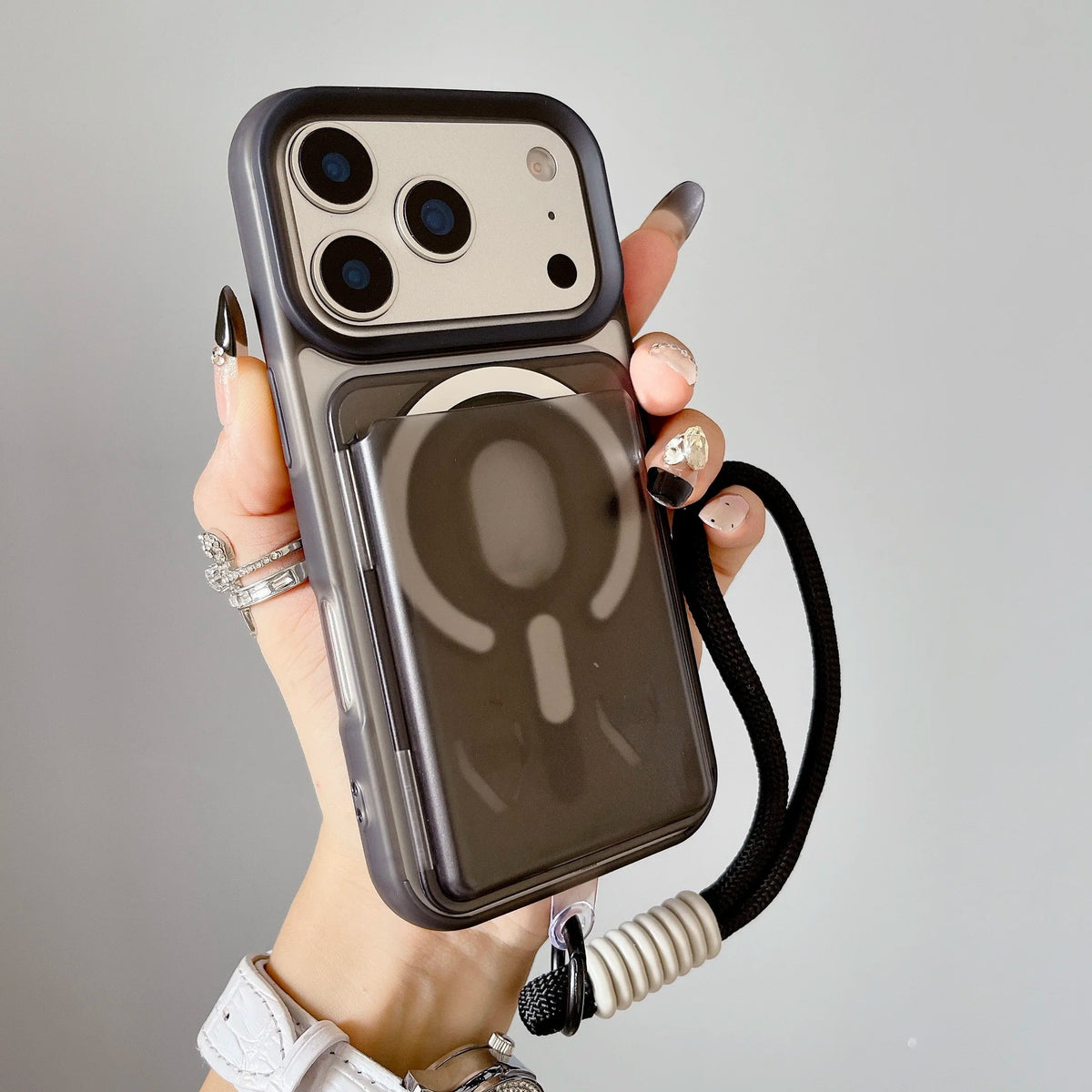 iPhone-hoesje met ruimte voor pasjes en een handige polsband